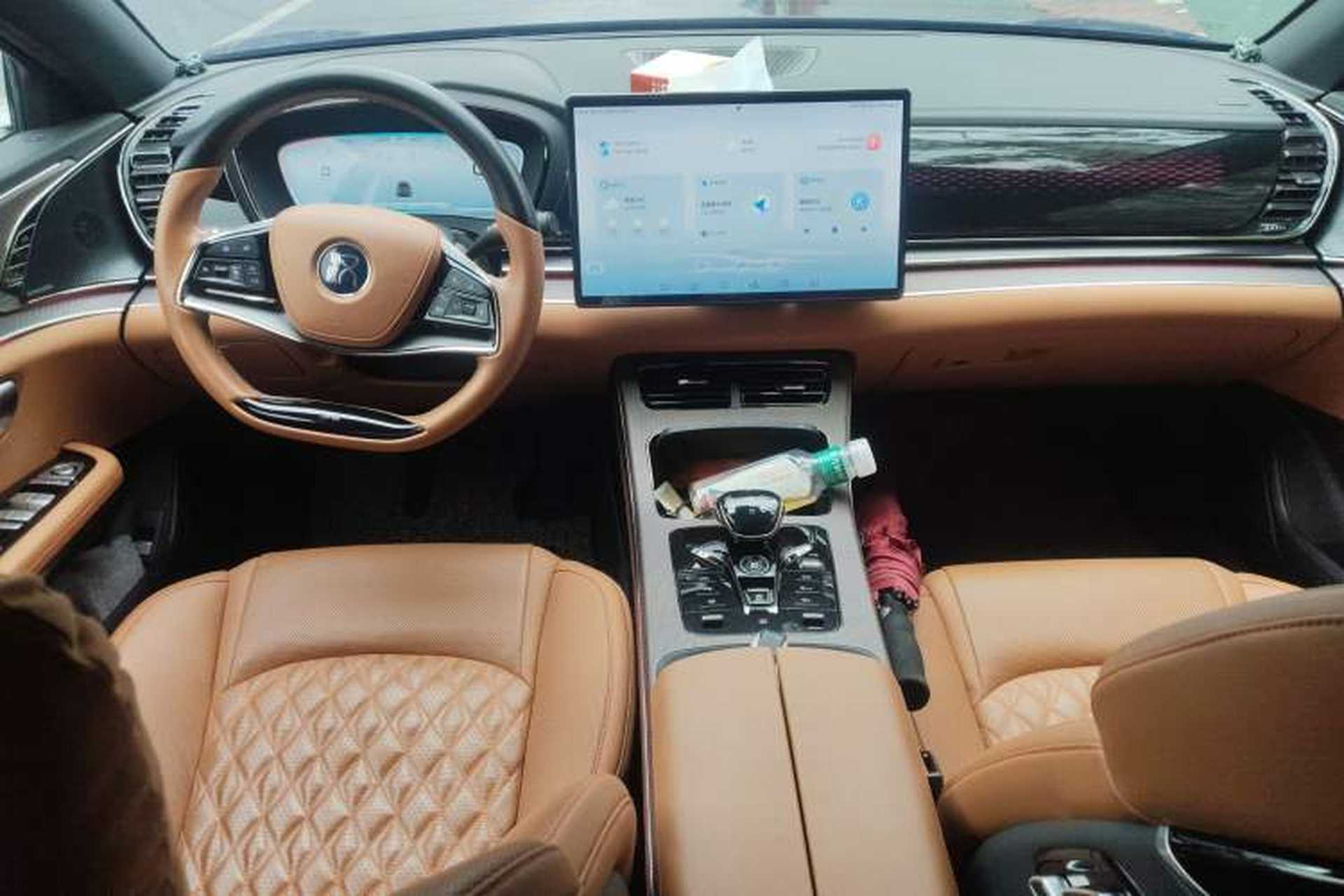 Used BYD Han 2020 EV Four-Wheel Drive High-Performance Flagship Model Center Console