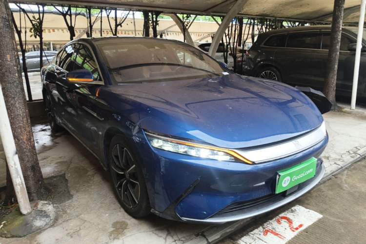Used BYD Han 2020 EV Four-Wheel Drive High-Performance Flagship Model Front Right 45 Deg
