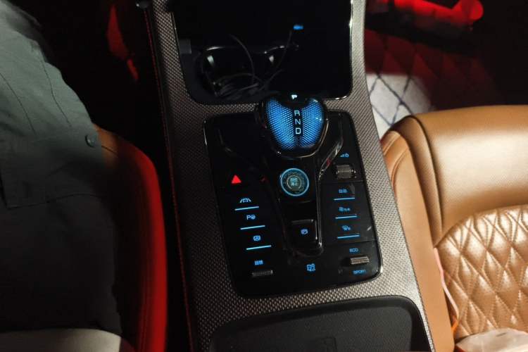Used BYD Han 2020 EV Four-Wheel Drive High-Performance Flagship Model Gear Lever