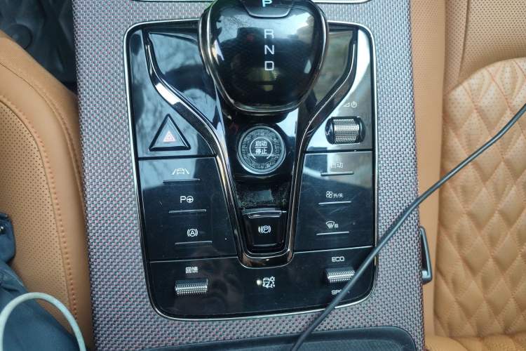 Used BYD Han 2020 EV Four-Wheel Drive High-Performance Flagship Model Gear Lever