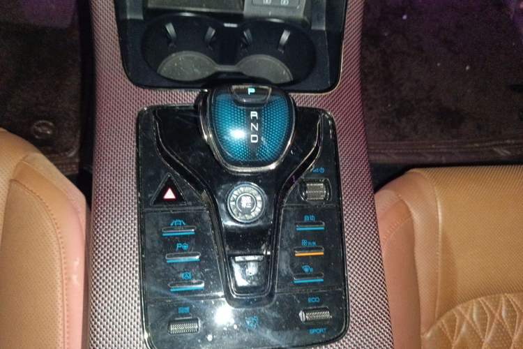 Used BYD Han 2020 EV Four-Wheel Drive High-Performance Flagship Model Gear Lever