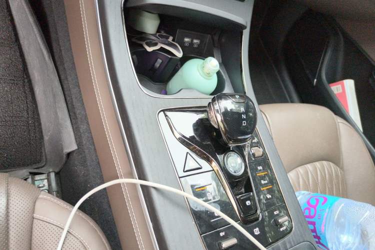 Used BYD Han 2020 DM Four-Wheel Drive Performance Edition Prestige Model Gear Lever