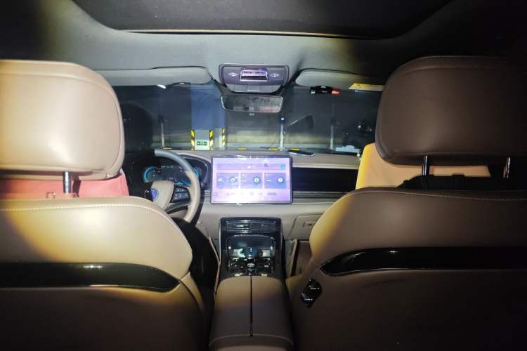 Used BYD Han 2020 DM Four-Wheel Drive Performance Edition Luxury Model Headliner