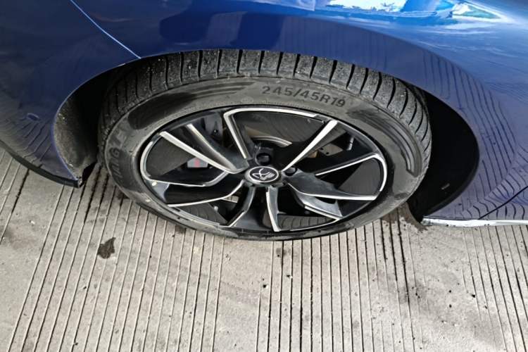 Used BYD Han 2020 EV Four-Wheel Drive High-Performance Flagship Model Left Front Wheel Hub