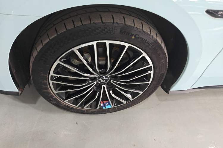 Used BYD Han 2020 DM Four-Wheel Drive Performance Edition Luxury Model Left Front Wheel Hub