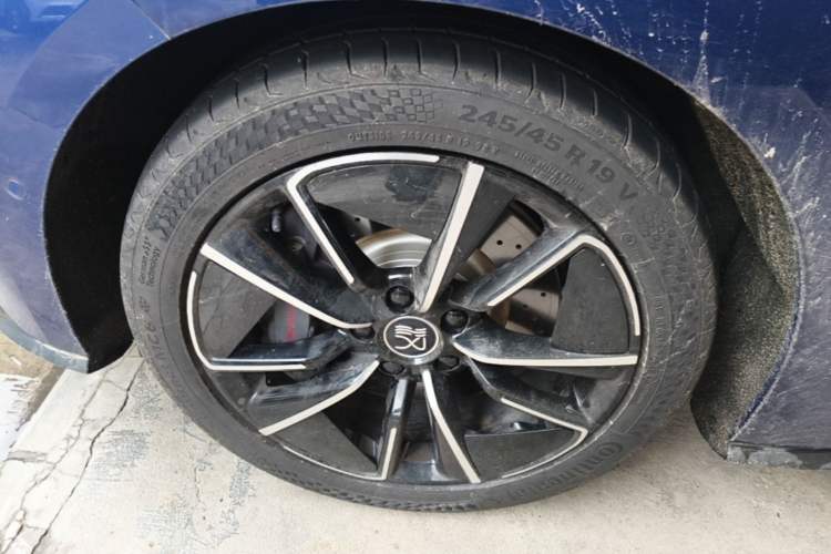 Used BYD Han 2020 EV Four-Wheel Drive High-Performance Flagship Model Left Front Wheel Hub