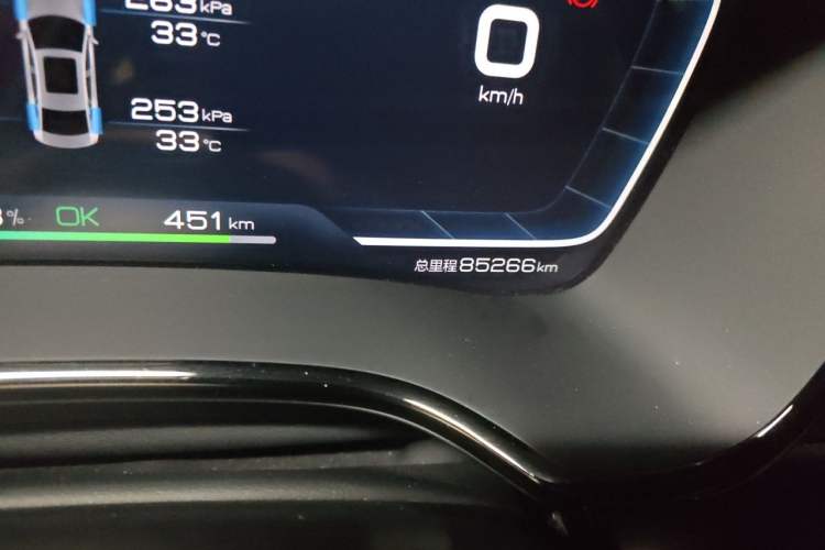 Used BYD Han 2020 EV Four-Wheel Drive High-Performance Flagship Model Odometer Close Up