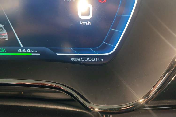 Used BYD Han 2020 EV Four-Wheel Drive High-Performance Flagship Model Odometer Close Up