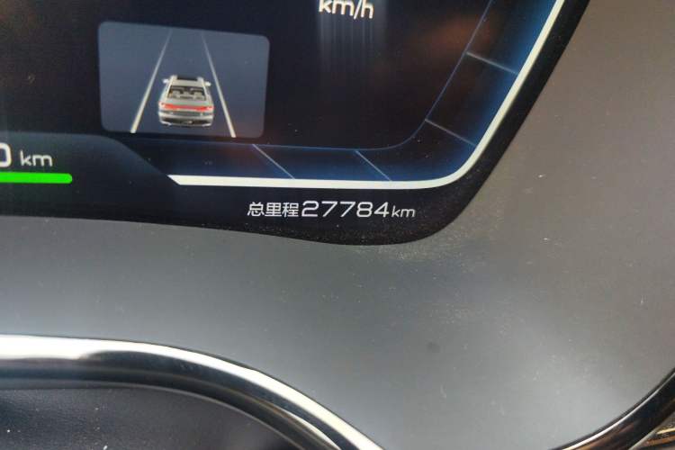 Used BYD Han 2020 EV Four-Wheel Drive High-Performance Flagship Model Odometer Close Up