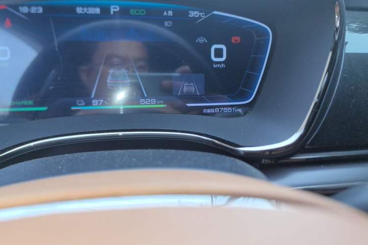 Used BYD Han 2020 EV Four-Wheel Drive High-Performance Flagship Model Odometer Close Up