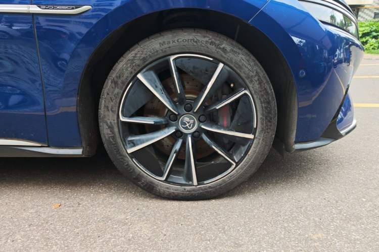 Used BYD Han 2020 EV Four-Wheel Drive High-Performance Flagship Model Right Front Wheel Hub
