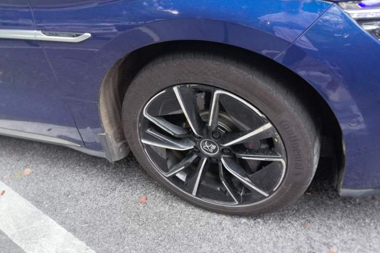 Used BYD Han 2020 EV Four-Wheel Drive High-Performance Flagship Model Right Front Wheel Hub