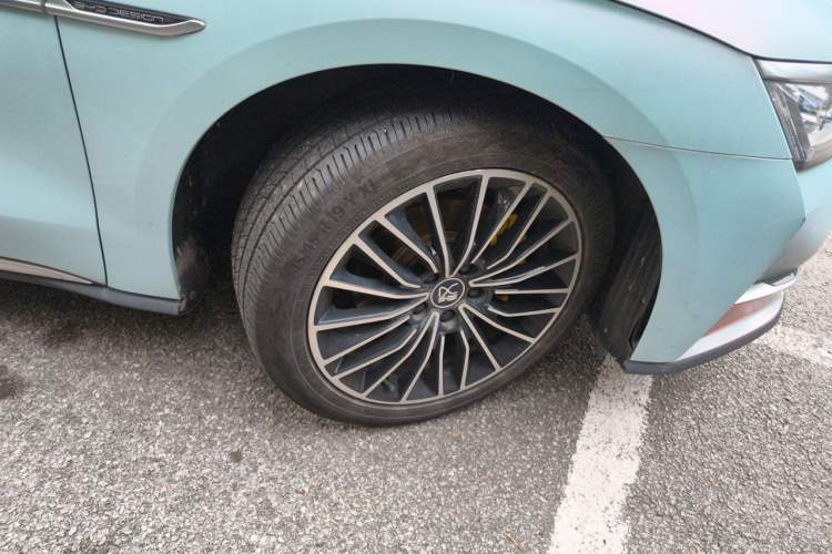 Used BYD Han 2020 DM Four-Wheel Drive Performance Edition Prestige Model Right Front Wheel Hub
