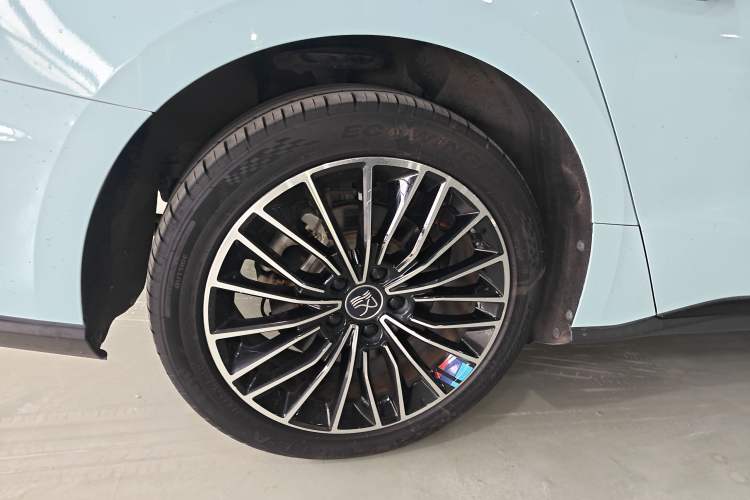 Used BYD Han 2020 DM Four-Wheel Drive Performance Edition Luxury Model Right Rear Wheel Hub