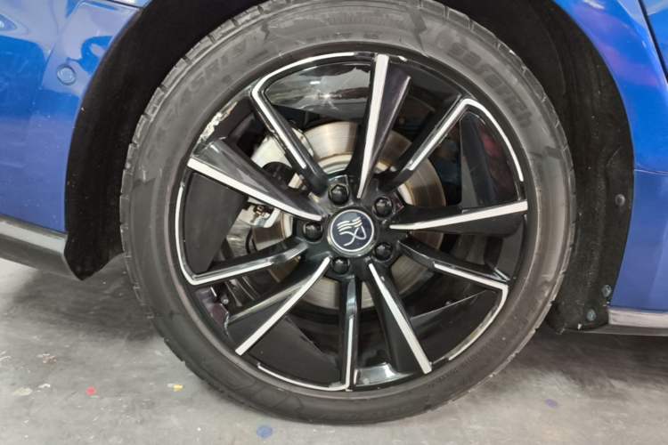 Used BYD Han 2020 EV Four-Wheel Drive High-Performance Flagship Model Right Rear Wheel Hub