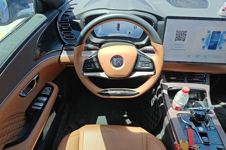 Used BYD Han 2020 EV Four-Wheel Drive High-Performance Flagship Model Steering Wheel