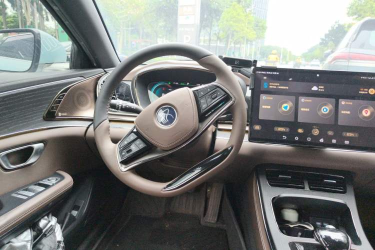 Used BYD Han 2020 DM Four-Wheel Drive Performance Edition Prestige Model Steering Wheel