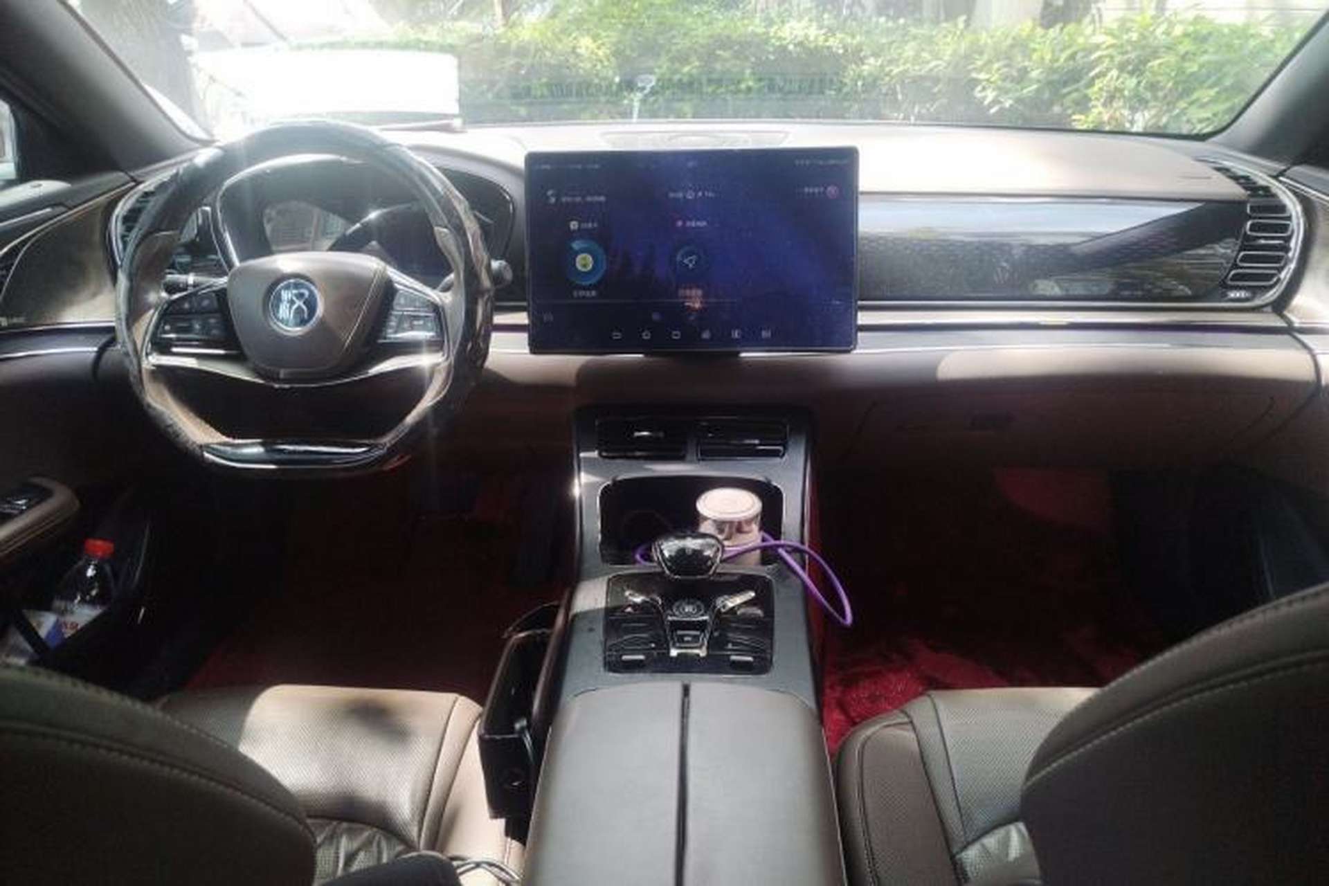 Used BYD Han 2020 DM Four-Wheel Drive Performance Edition Prestige Model Center Console