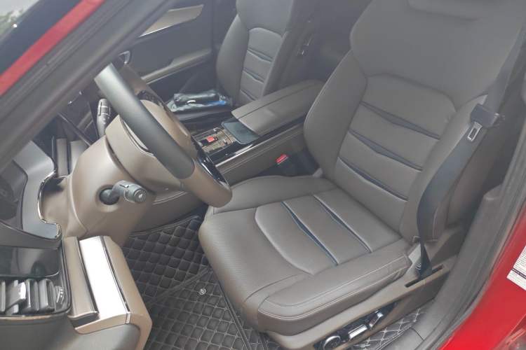Used BYD Han 2020 DM Four-Wheel Drive Performance Edition Luxury Model Left Front Seat