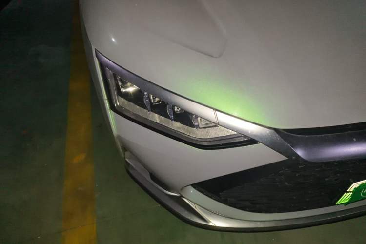 Used BYD Han 2020 DM Four-Wheel Drive Performance Edition Luxury Model Right Front Headlight