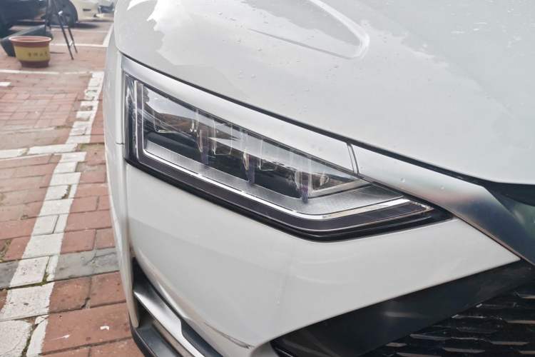 Used BYD Han 2020 DM Four-Wheel Drive Performance Edition Luxury Model Right Front Headlight