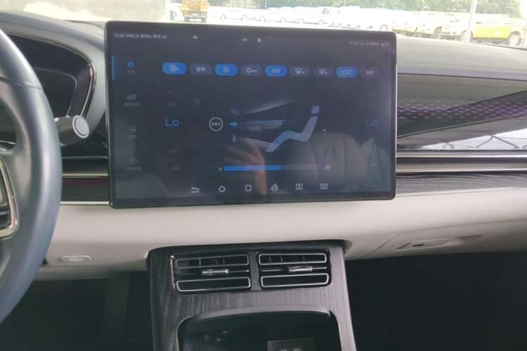 Used BYD Han 2020 EV Long-Range Deluxe Model Audio And AC Panel