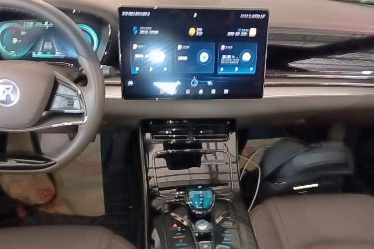 Used BYD Han 2020 EV Long-Range Luxury Model Audio And AC Panel