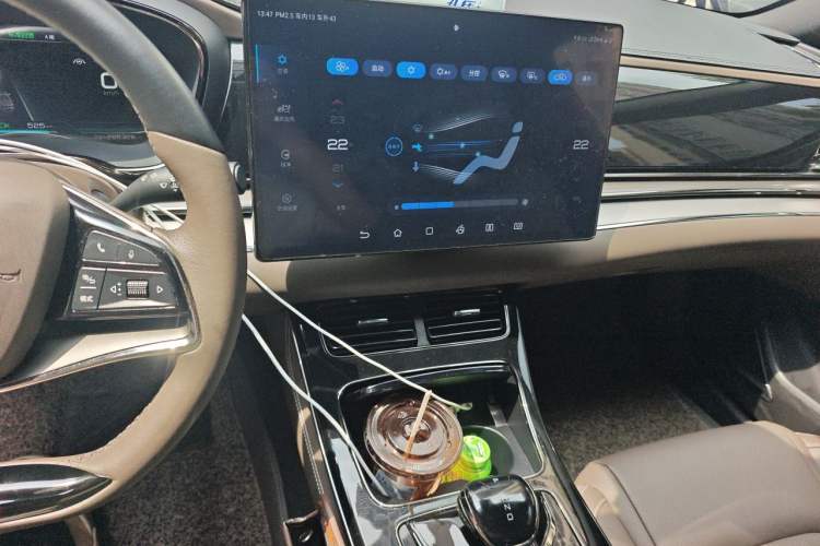 Used BYD Han 2020 EV Long-Range Luxury Model Audio And AC Panel