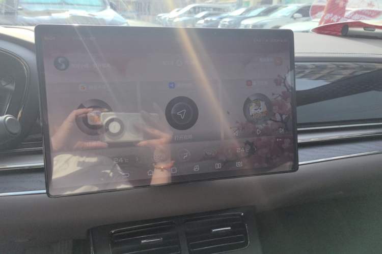 Used BYD Han 2020 EV Long-Range Deluxe Model Audio And AC Panel