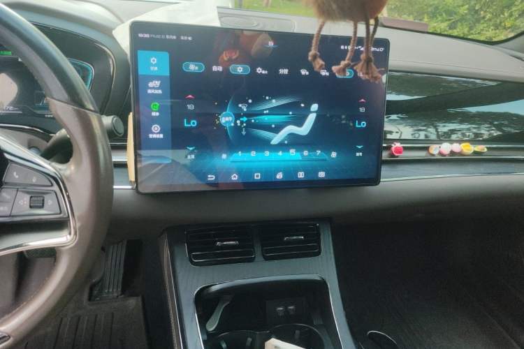 Used BYD Han 2020 EV Long-Range Deluxe Model Audio And AC Panel
