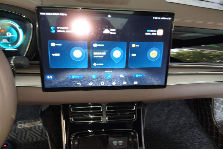 Used BYD Han 2020 DM Four-Wheel Drive Performance Edition Luxury Model Audio And AC Panel