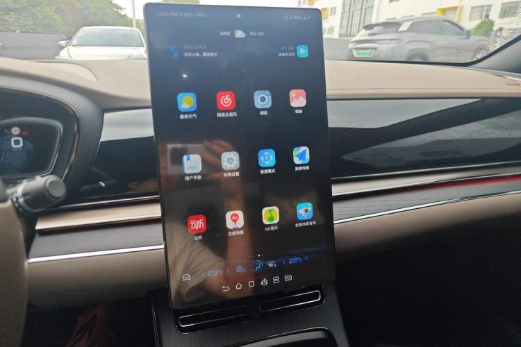 Used BYD Han 2020 EV Long-Range Deluxe Model Audio And AC Panel