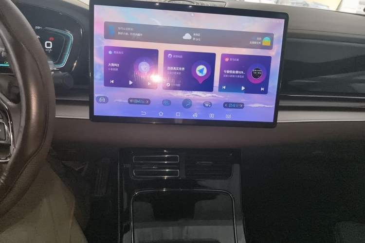 Used BYD Han 2020 EV Long-Range Luxury Model Audio And AC Panel