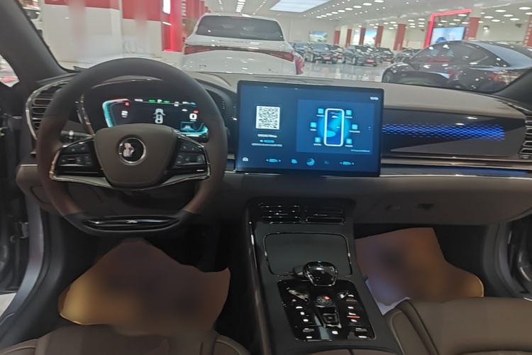 Used BYD Han 2020 DM Four-Wheel Drive Performance Edition Prestige Model Center Console