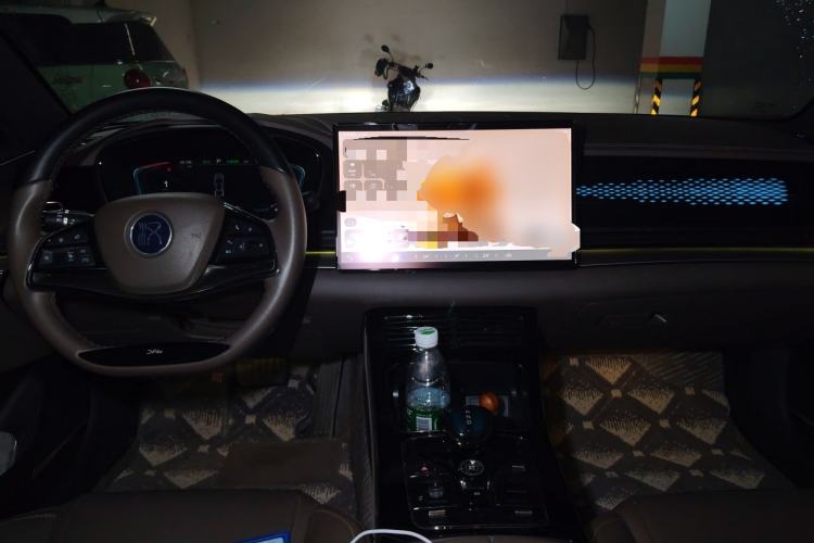 Used BYD Han 2020 EV Long-Range Luxury Model Center Console