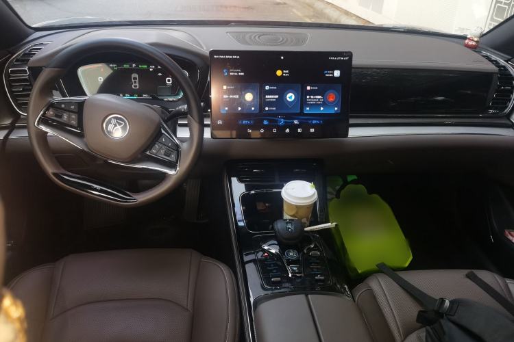 Used BYD Han 2020 EV Long-Range Luxury Model Center Console