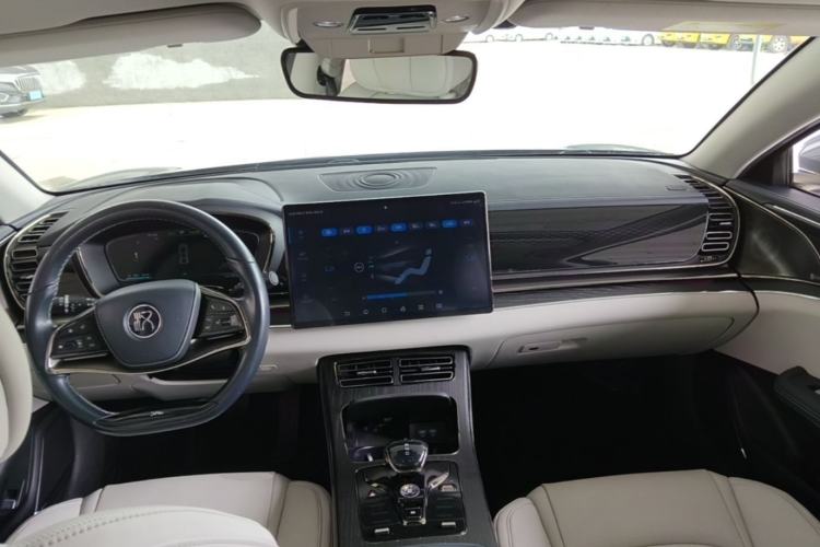 Used BYD Han 2020 EV Long-Range Deluxe Model Center Console