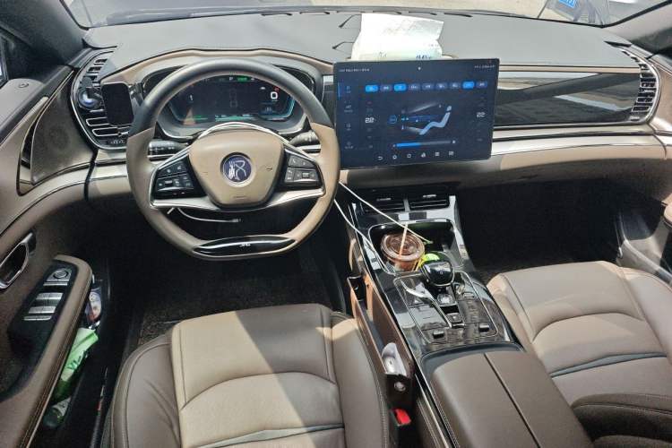 Used BYD Han 2020 EV Long-Range Luxury Model Center Console