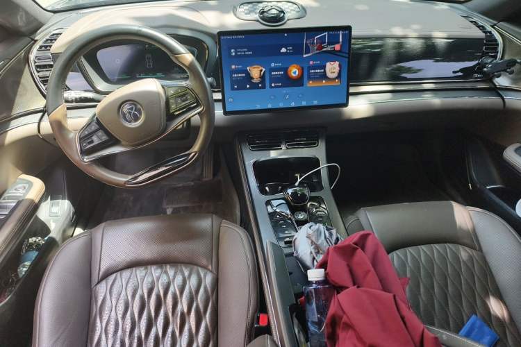 Used BYD Han 2020 EV Long-Range Deluxe Model Center Console