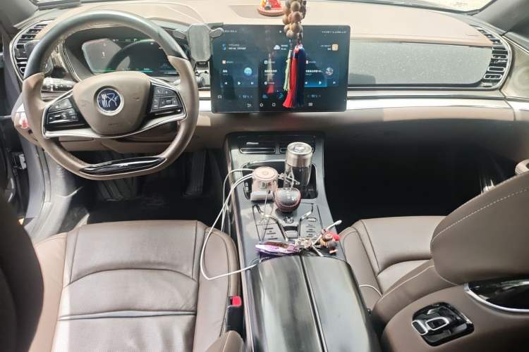 Used BYD Han 2020 EV Long-Range Luxury Model Center Console