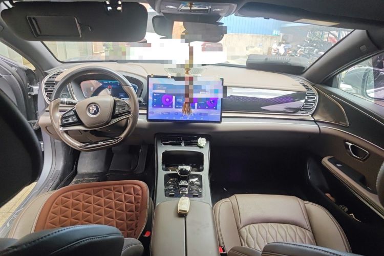 Used BYD Han 2020 EV Four-Wheel Drive High-Performance Flagship Model Center Console