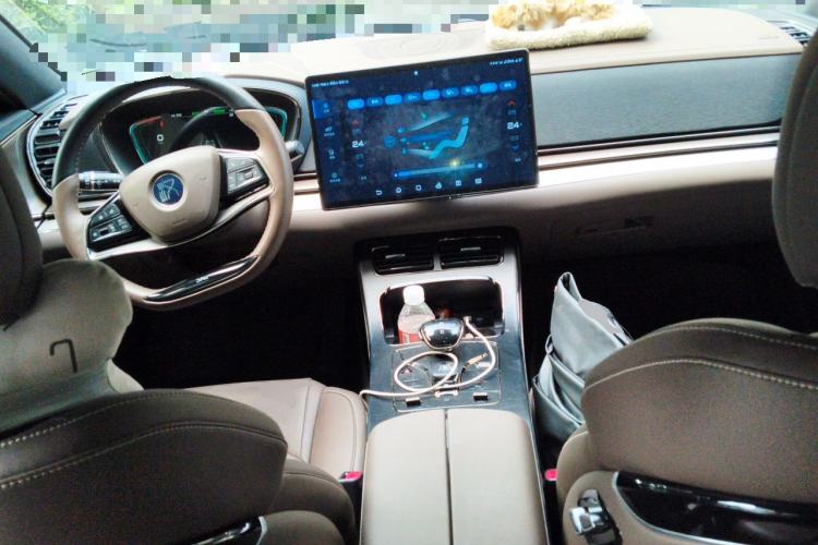 Used BYD Han 2020 EV Long-Range Luxury Model Center Console