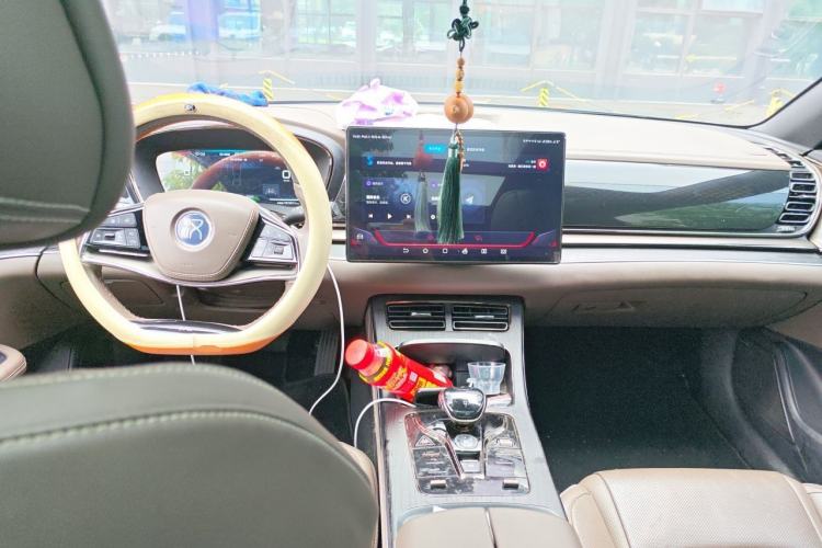 Used BYD Han 2020 EV Four-Wheel Drive High-Performance Flagship Model Center Console