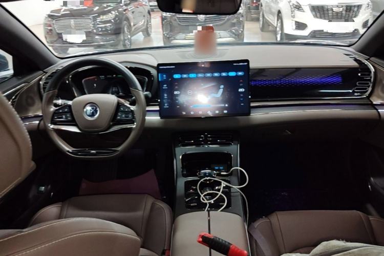 Used BYD Han 2020 EV Long-Range Deluxe Model Center Console