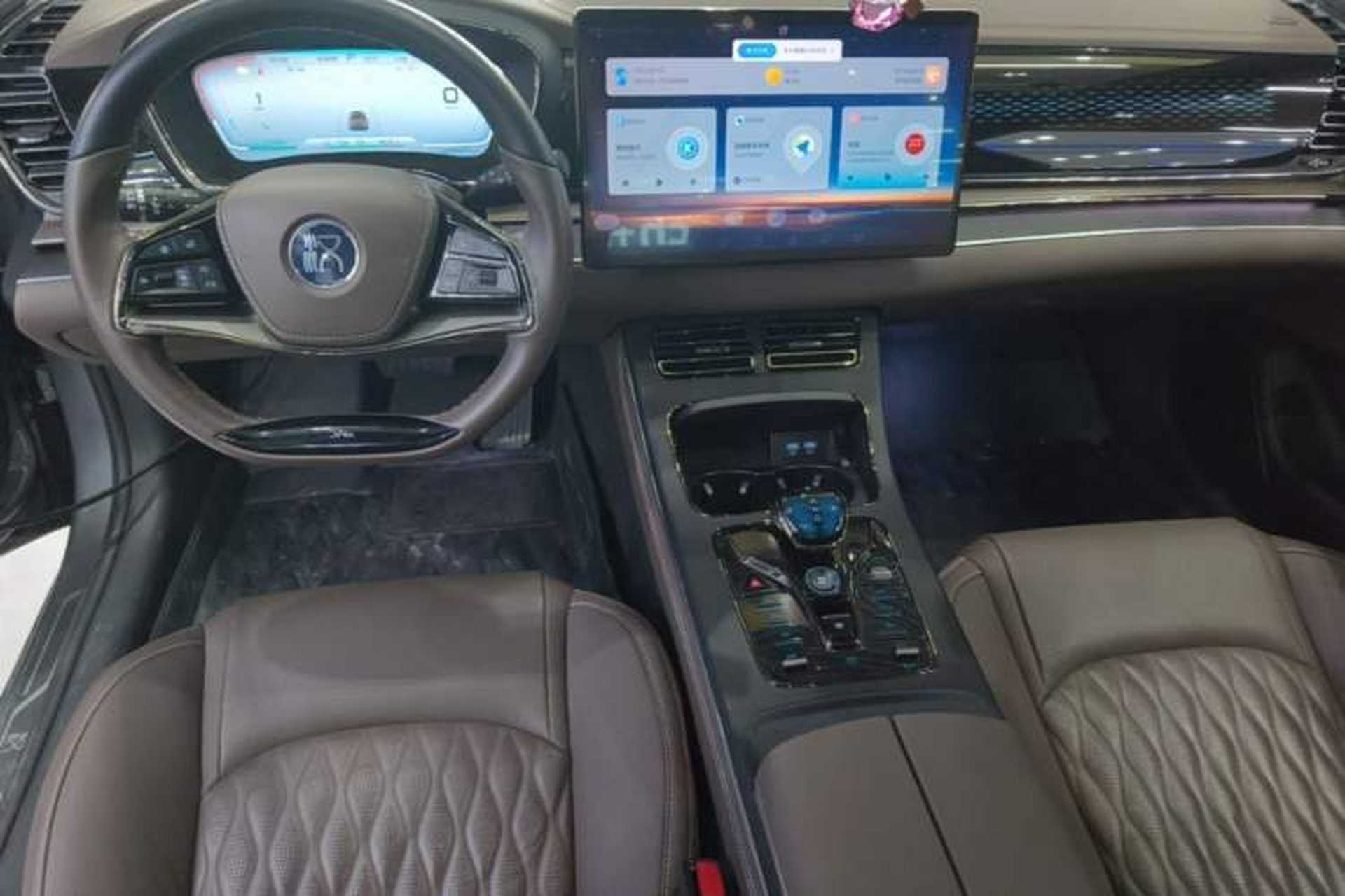 Used BYD Han 2020 EV Four-Wheel Drive High-Performance Flagship Model Center Console