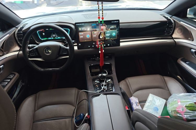 Used BYD Han 2020 DM Four-Wheel Drive Performance Edition Luxury Model Center Console