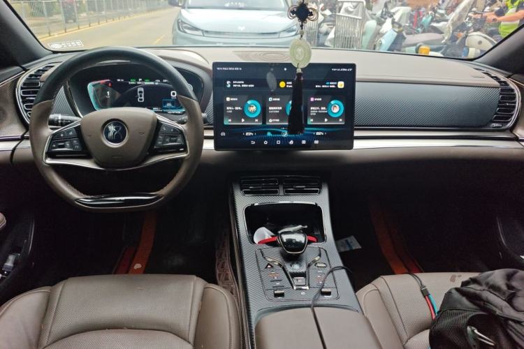 Used BYD Han 2020 DM Four-Wheel Drive Performance Edition Luxury Model Center Console