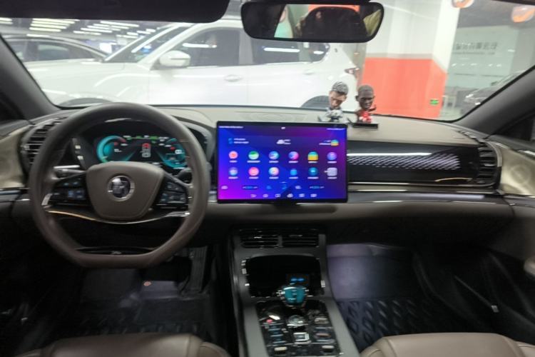 Used BYD Han 2020 EV Long-Range Deluxe Model Center Console