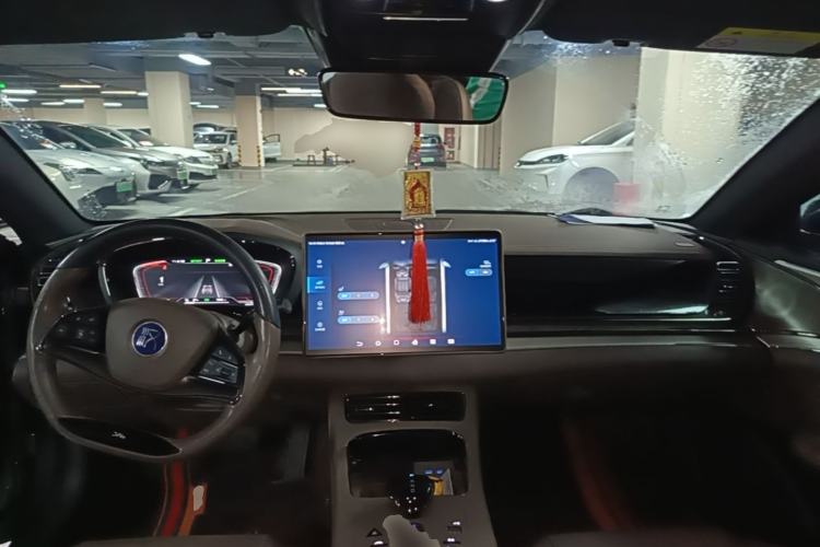 Used BYD Han 2020 EV Long-Range Luxury Model Center Console