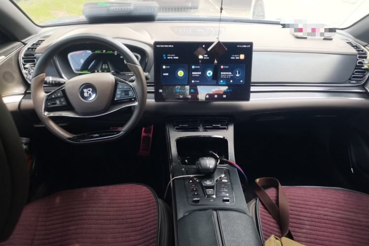 Used BYD Han 2020 EV Long-Range Luxury Model Center Console